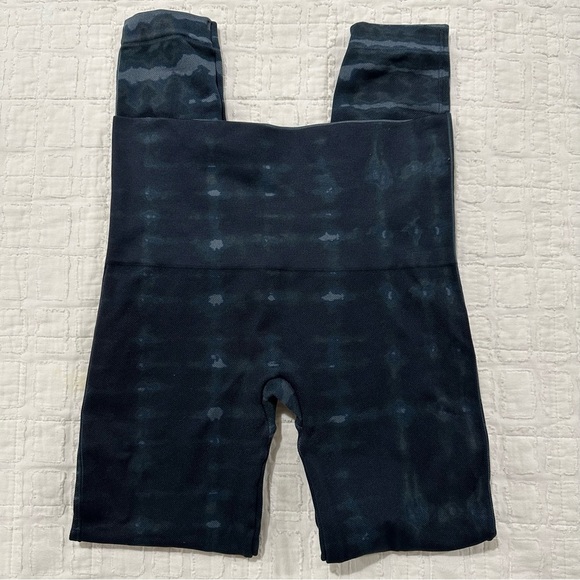 SPANX - Look At Me Now Seamless Leggings - Picture 5 of 5